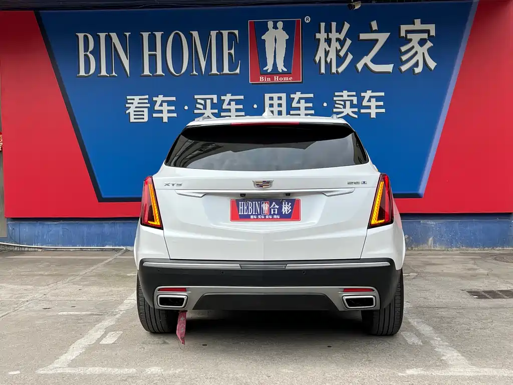 Cadillac XT5 — фото 11