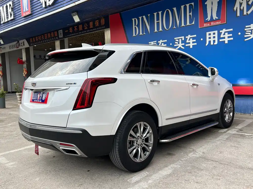 Cadillac XT5 — фото 21