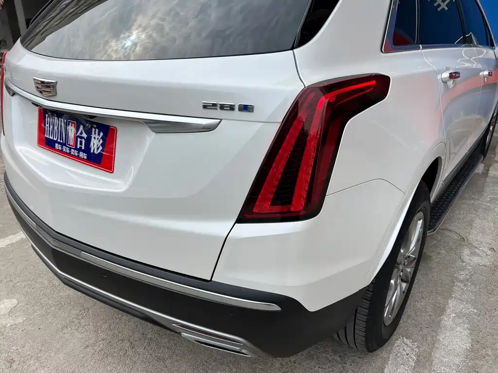 Cadillac XT5 — фото 24