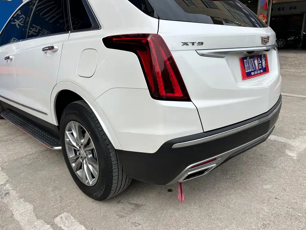 Cadillac XT5 — фото 7