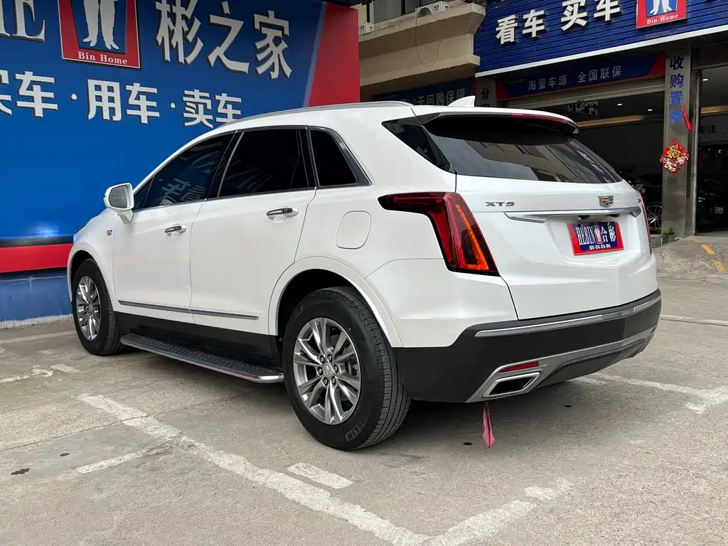 Cadillac XT5 — фото 10