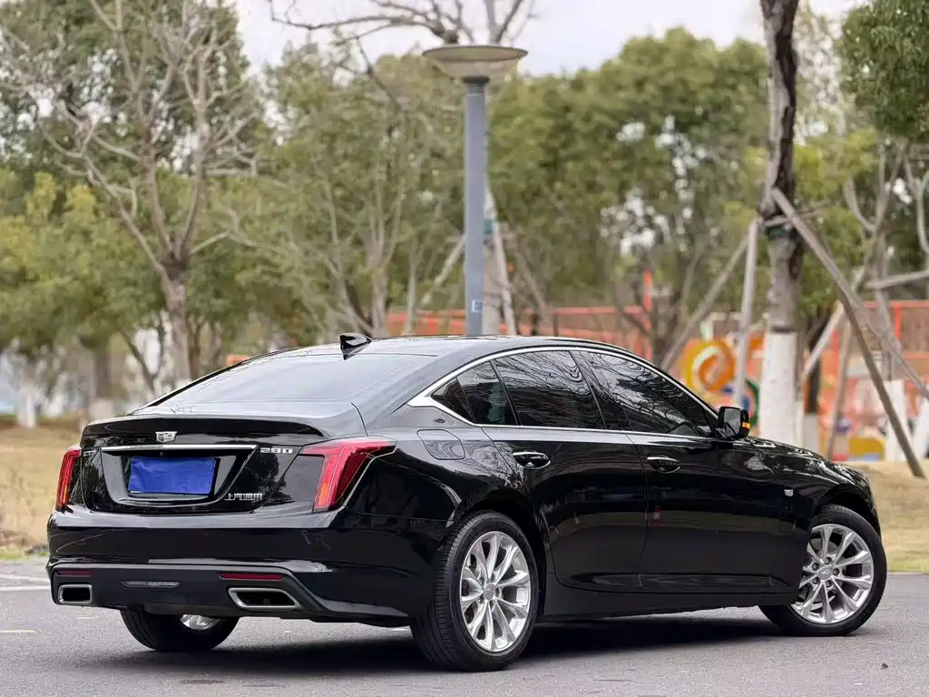 Cadillac CT5 — фото 9