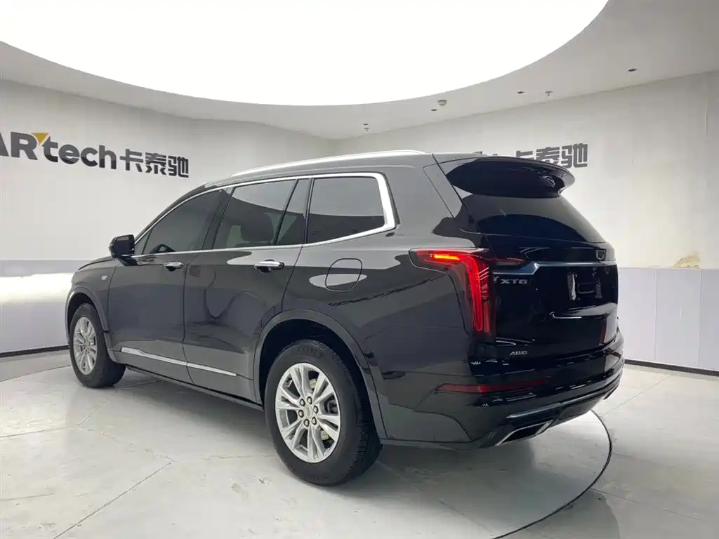 Cadillac XT6 — фото 8