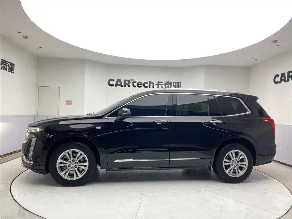 Cadillac XT6 — фото 9