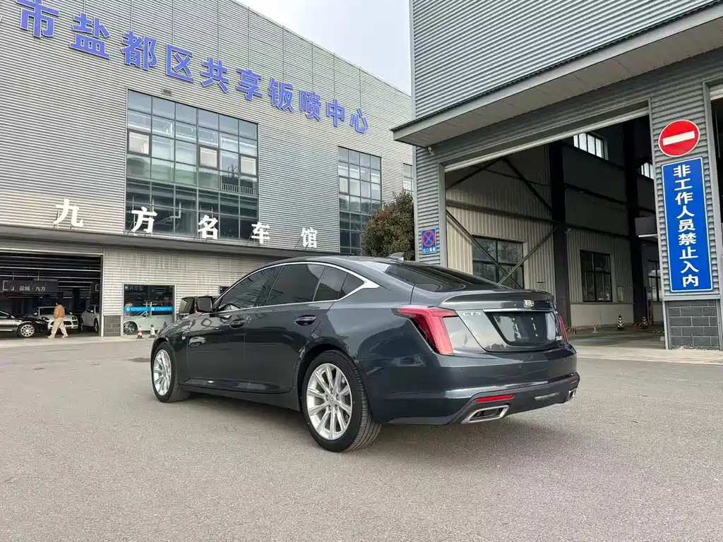 Cadillac CT5 — фото 5