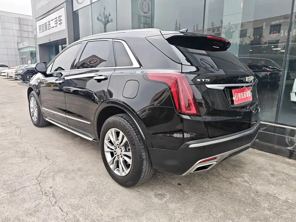 Cadillac XT5 — фото 6