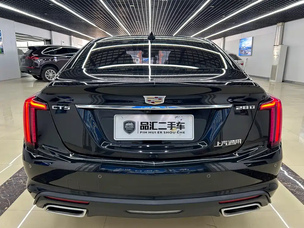 Cadillac CT5 — фото 4