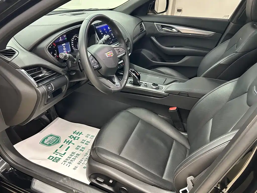 Cadillac CT5 — фото 8