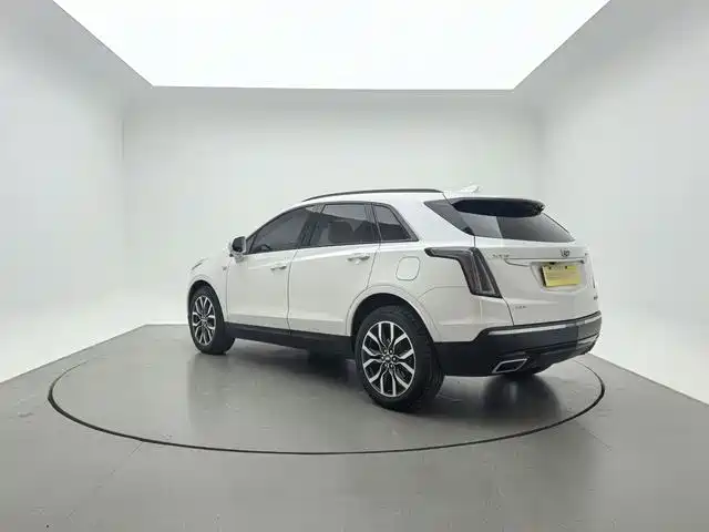 Cadillac XT5 — фото 6