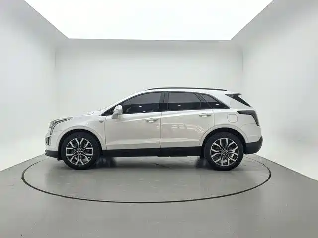 Cadillac XT5 — фото 7