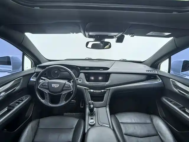 Cadillac XT5 — фото 9