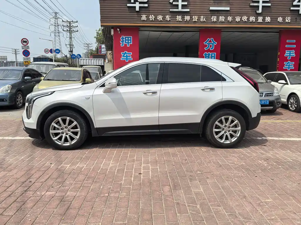 Cadillac XT4 — фото 2