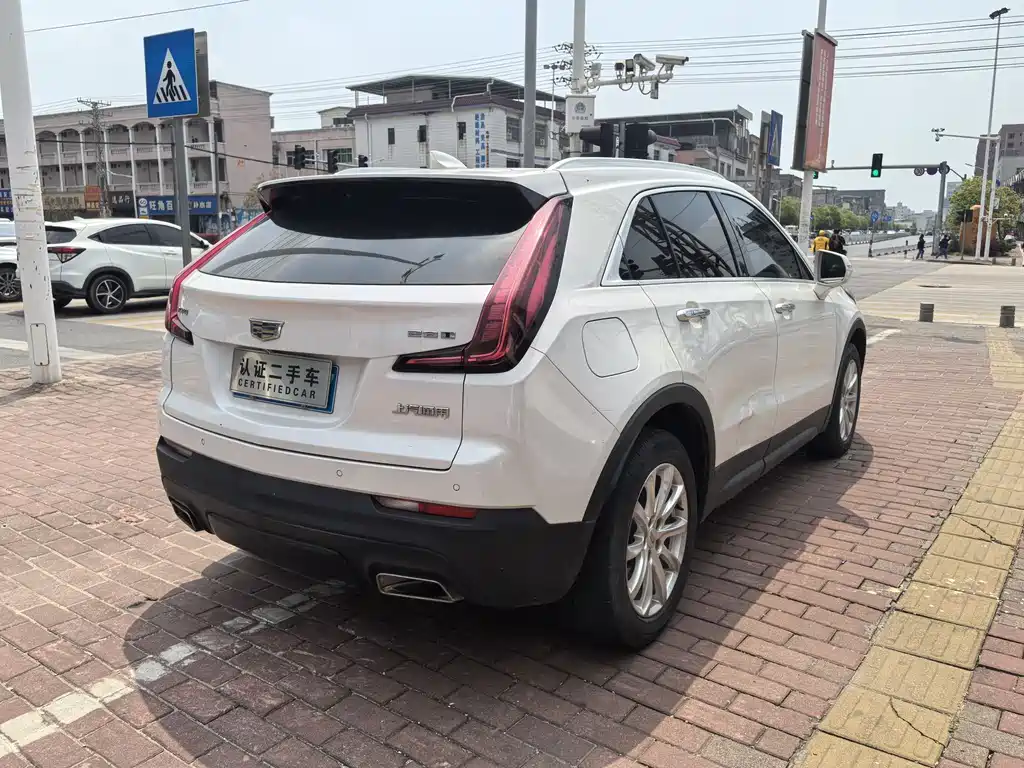 Cadillac XT4 — фото 3