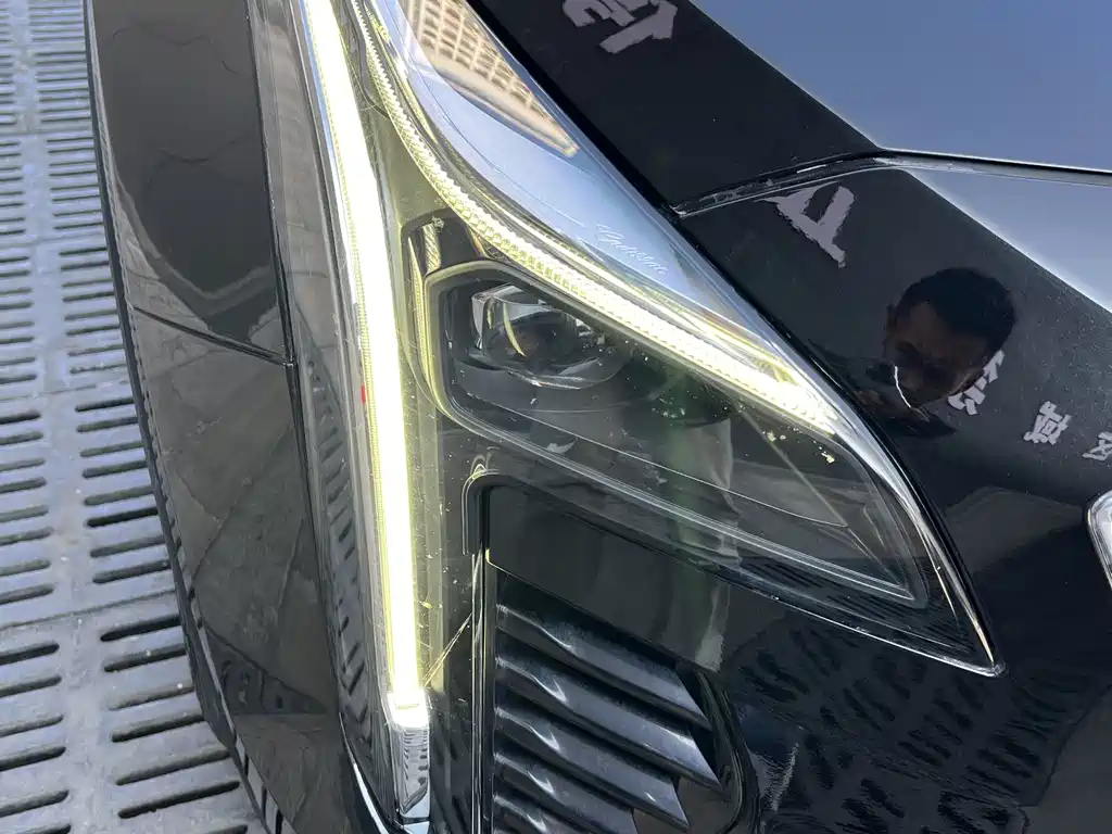 Cadillac XT4 — фото 26