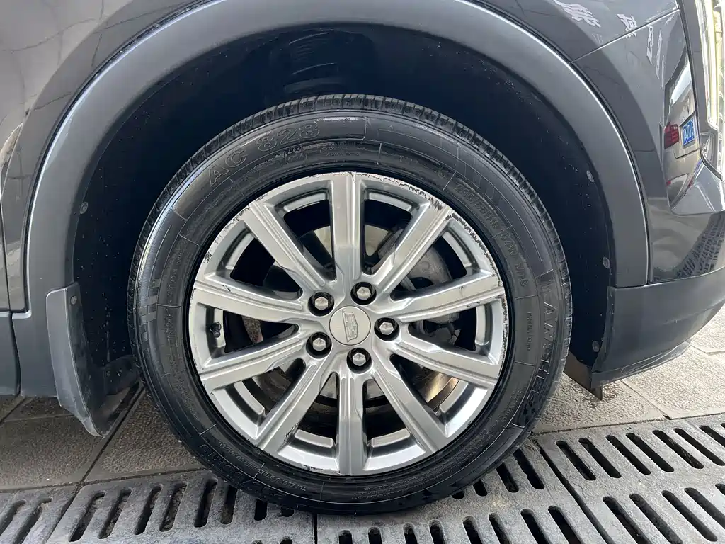 Cadillac XT4 — фото 29