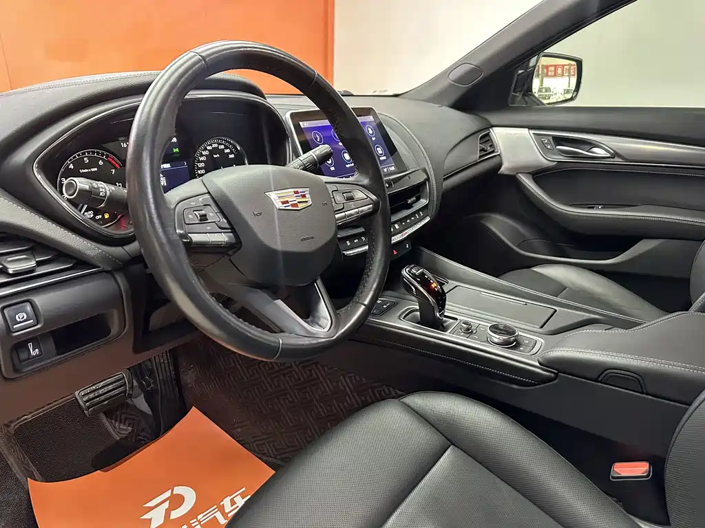Cadillac CT5 — фото 10