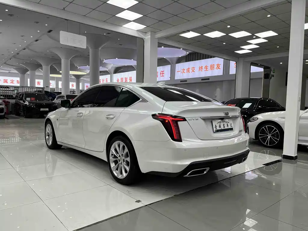 Cadillac CT5 — фото 4