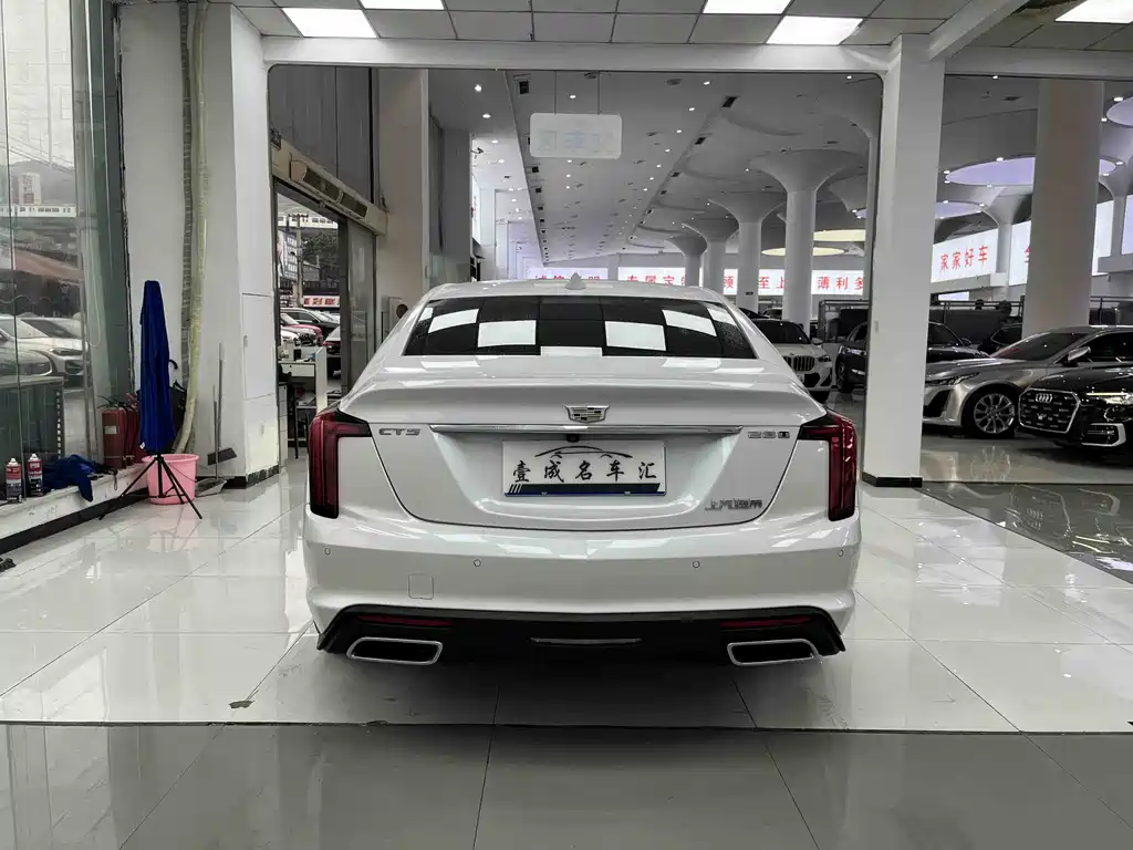 Cadillac CT5 — фото 5
