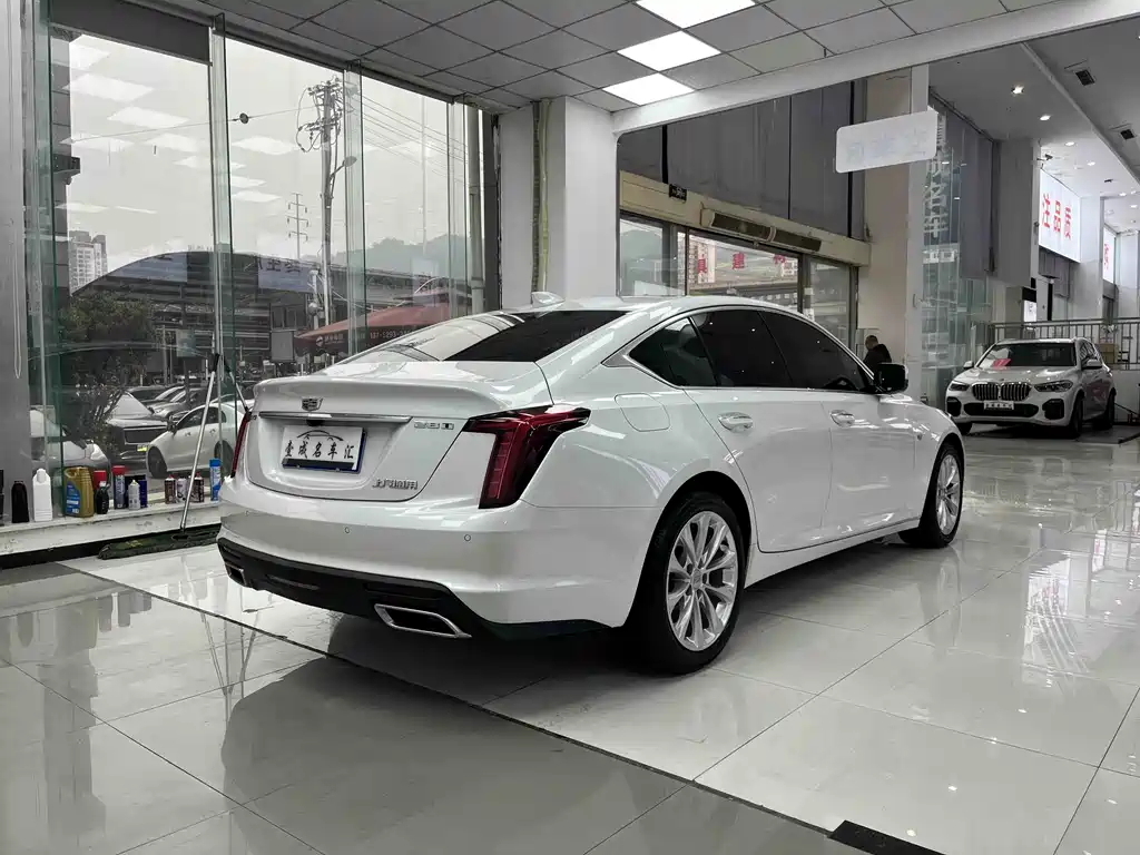 Cadillac CT5 — фото 6