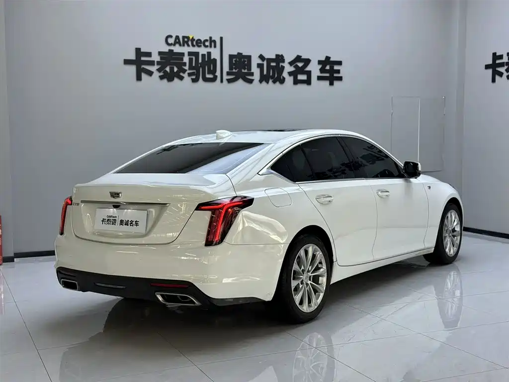 Cadillac CT5 — фото 6