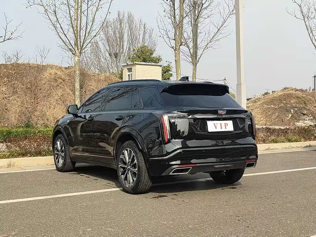 Cadillac XT5 — фото 7