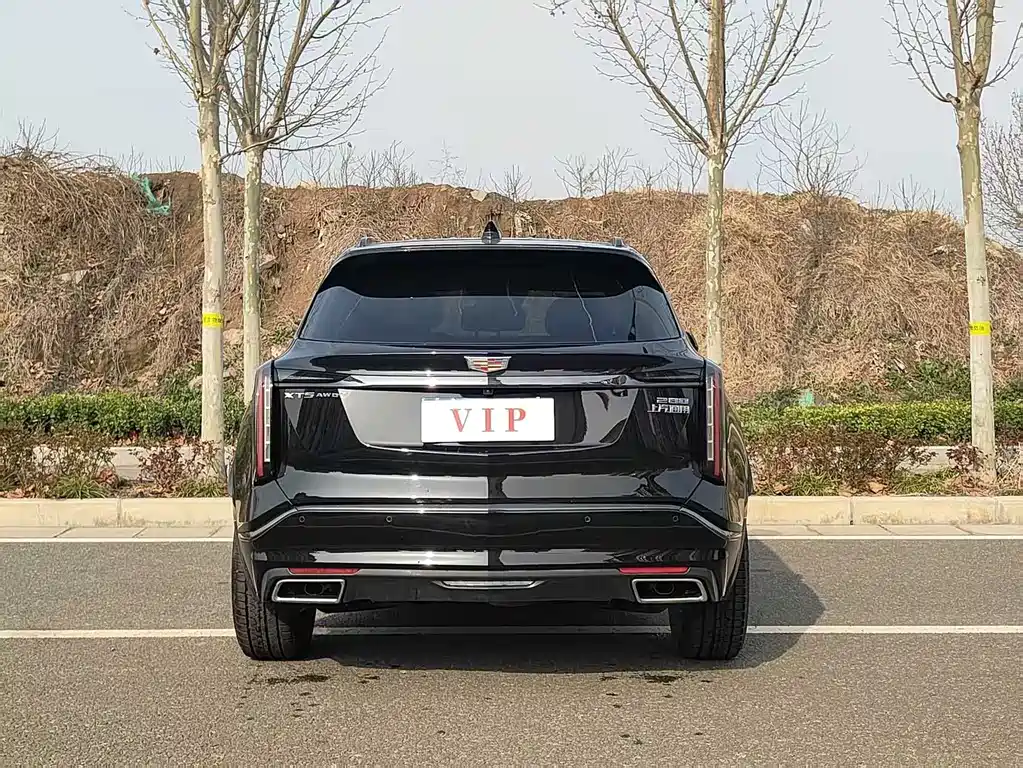 Cadillac XT5 — фото 8
