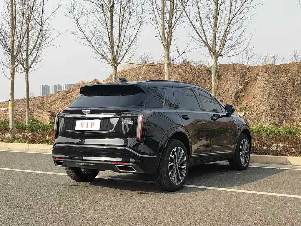Cadillac XT5 — фото 9