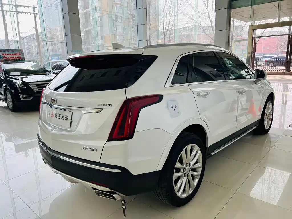 Cadillac XT5 — фото 4