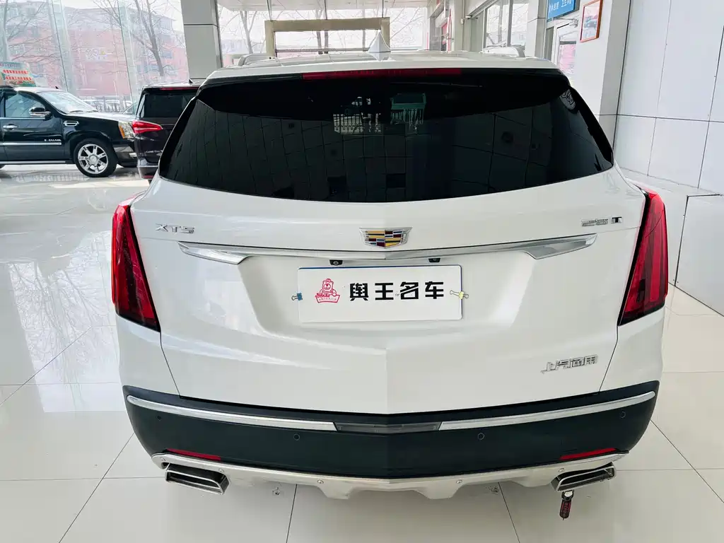 Cadillac XT5 — фото 5