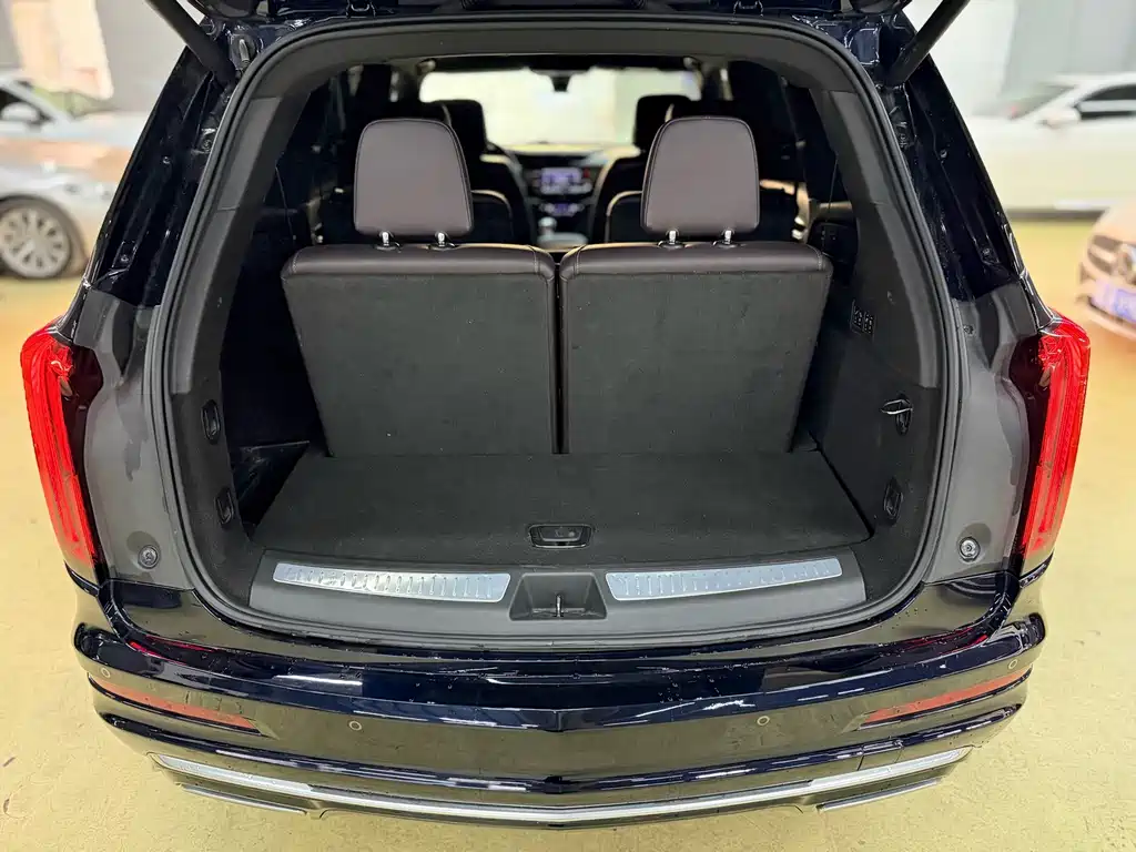 Cadillac XT6 — фото 25