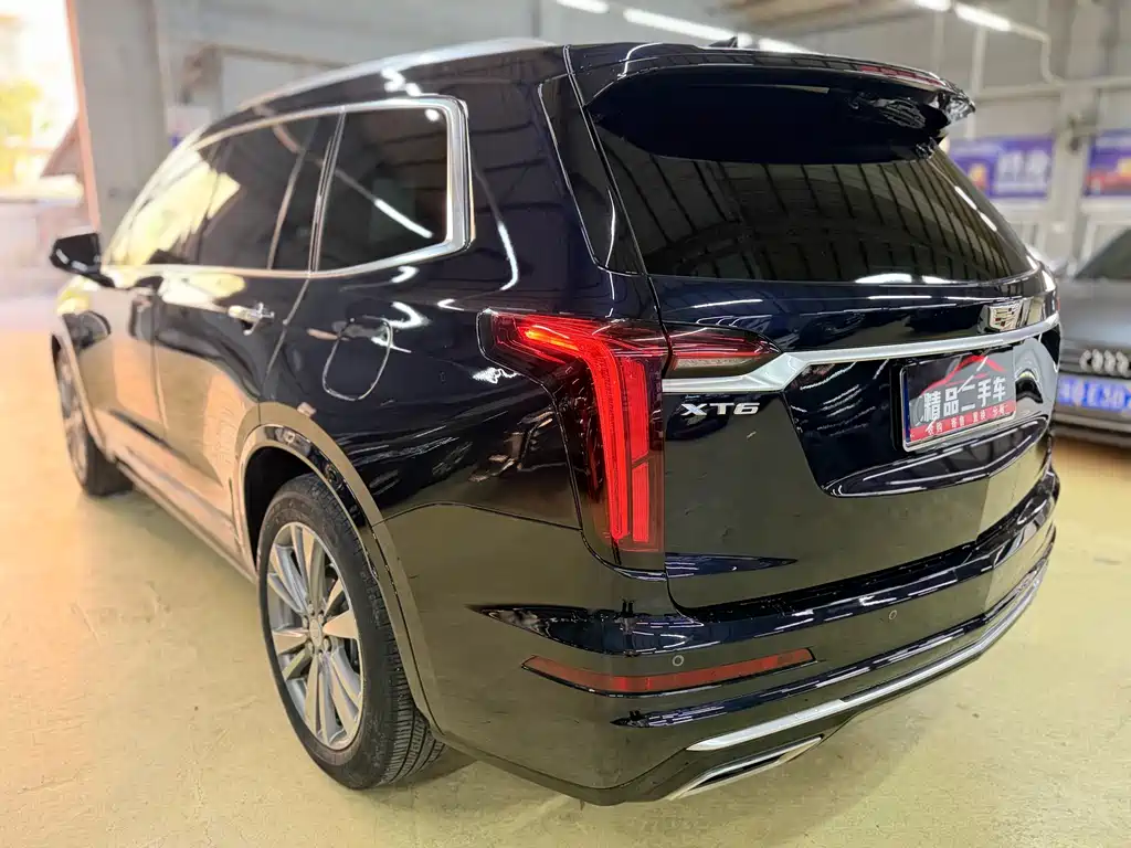 Cadillac XT6 — фото 29