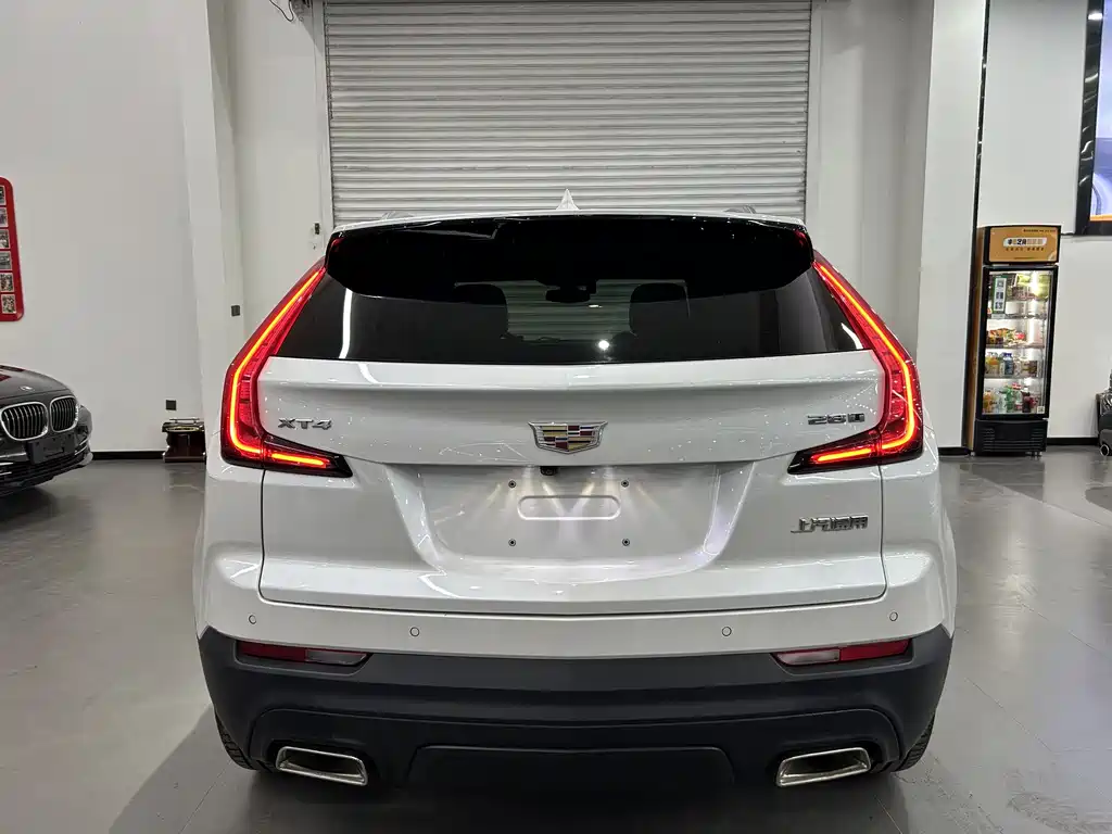 Cadillac XT4 — фото 3