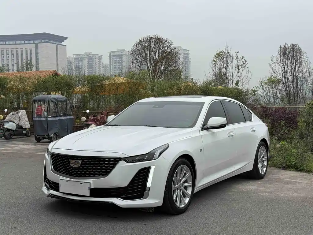 Cadillac CT5 — фото 17