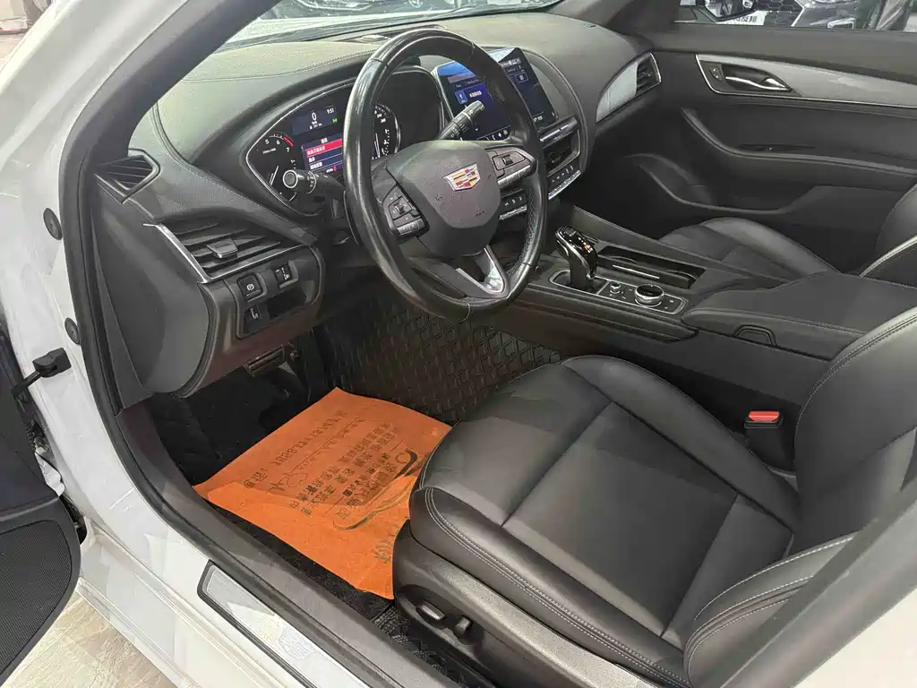 Cadillac CT5 — фото 10