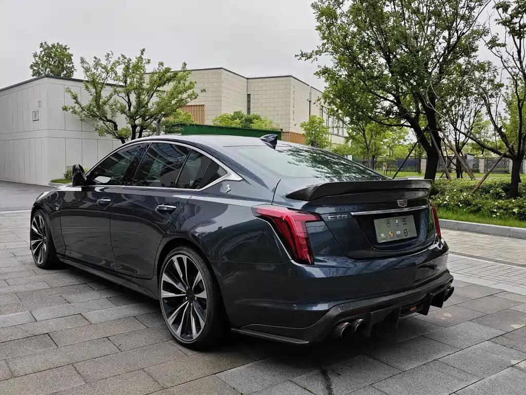 Cadillac CT5 — фото 5