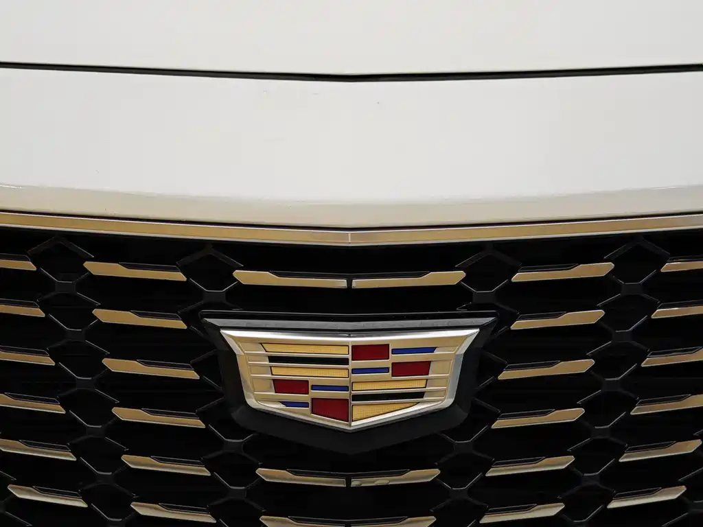 Cadillac XT4 — фото 3