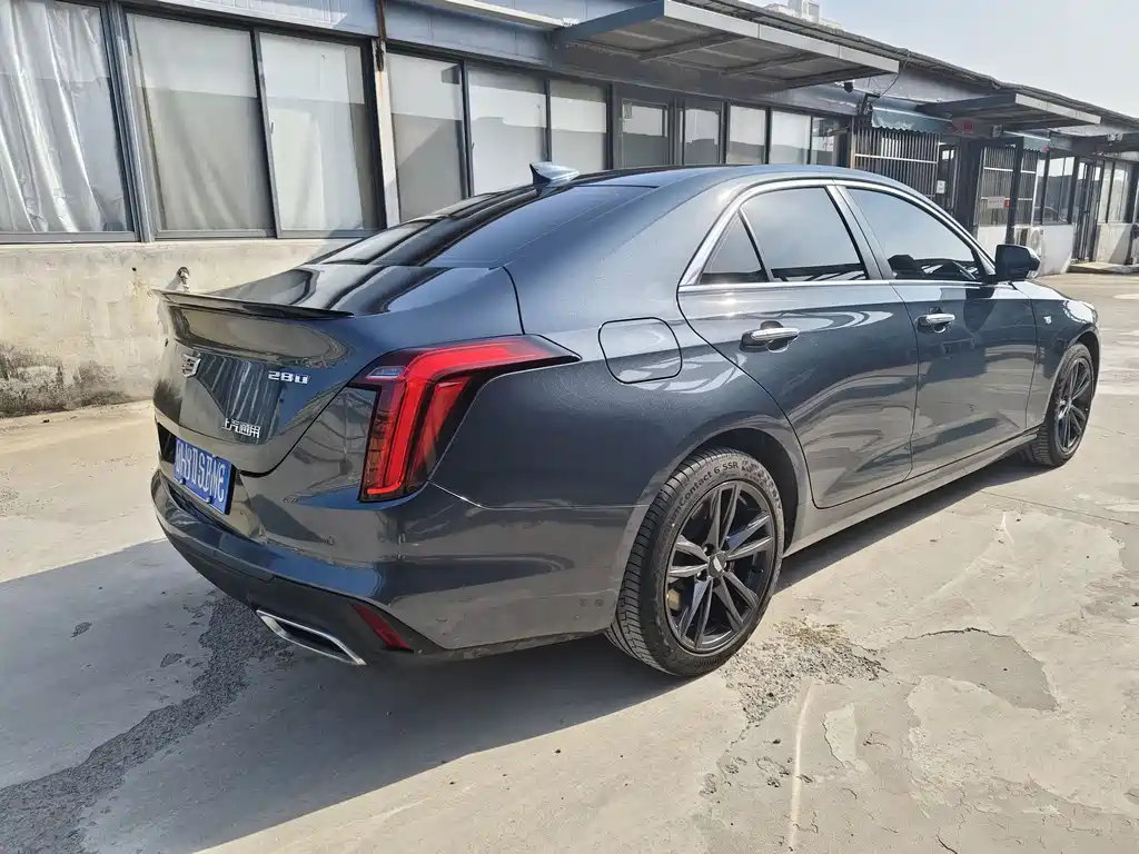 Cadillac CT4 — фото 7