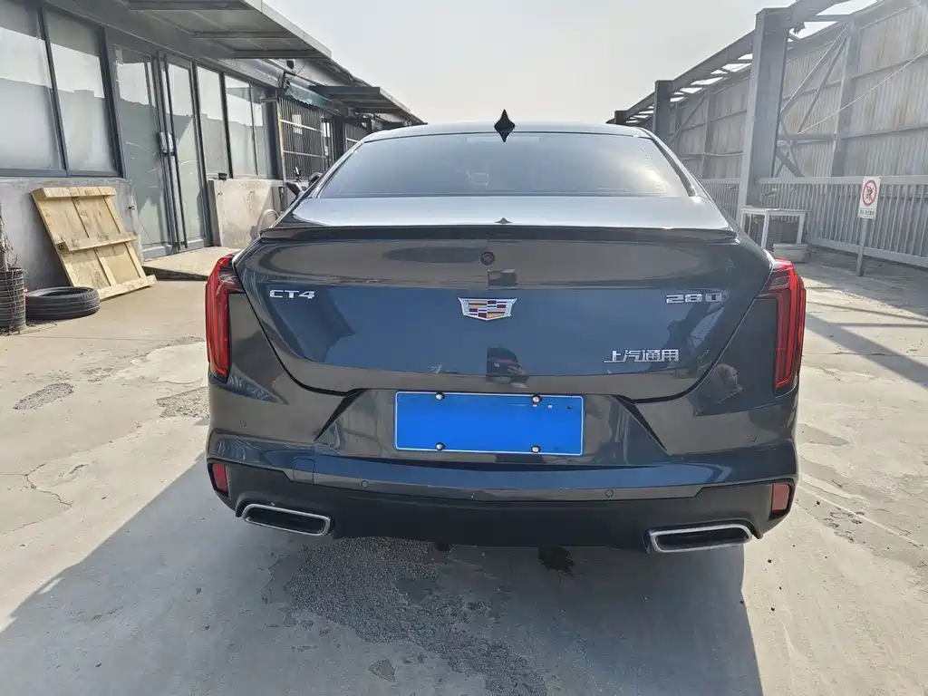Cadillac CT4 — фото 8