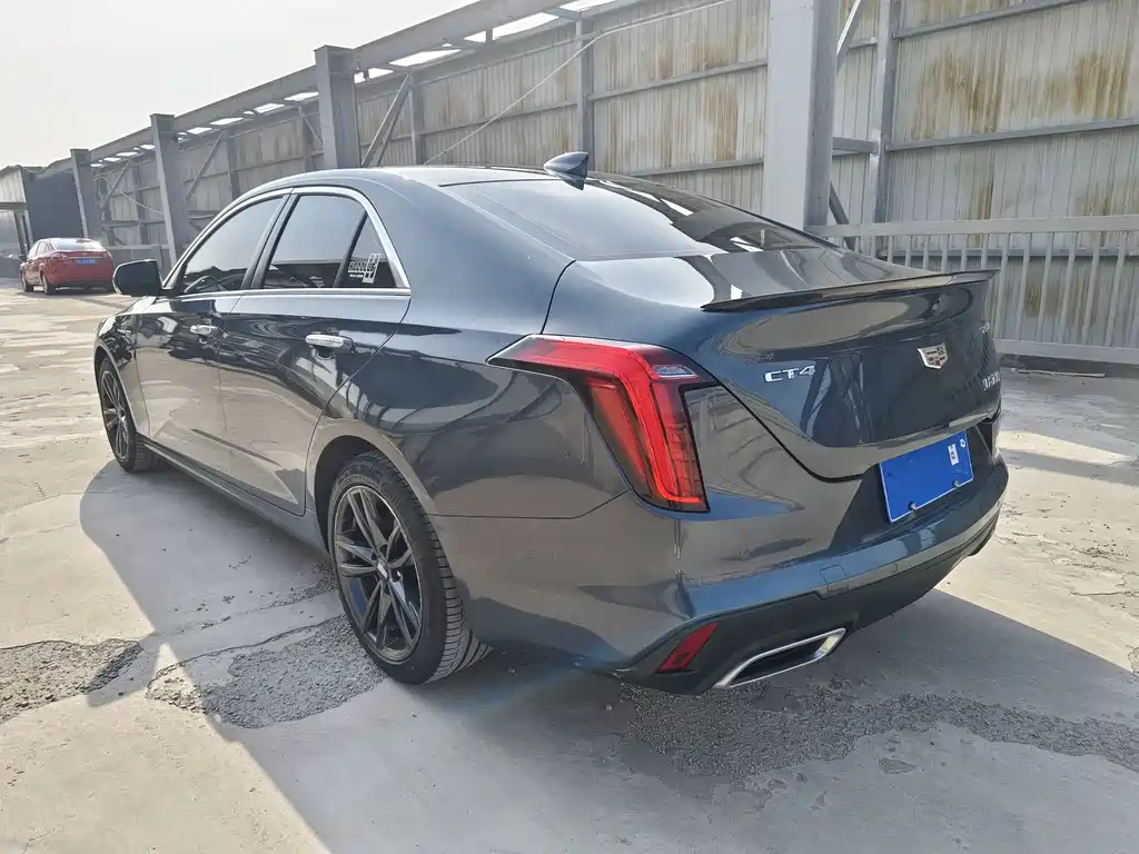 Cadillac CT4 — фото 9