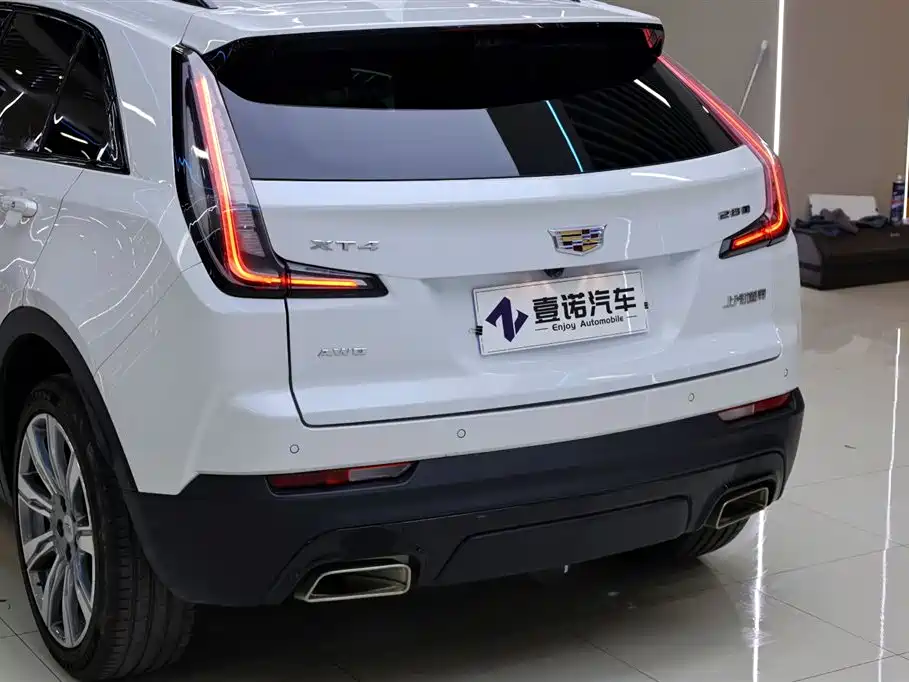 Cadillac XT4 — фото 5