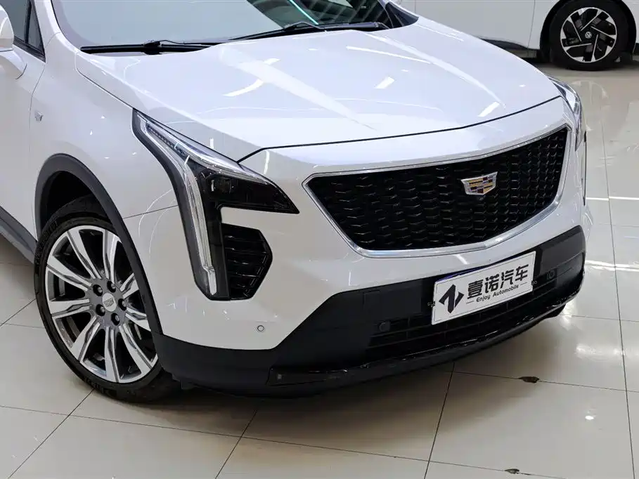 Cadillac XT4 — фото 10