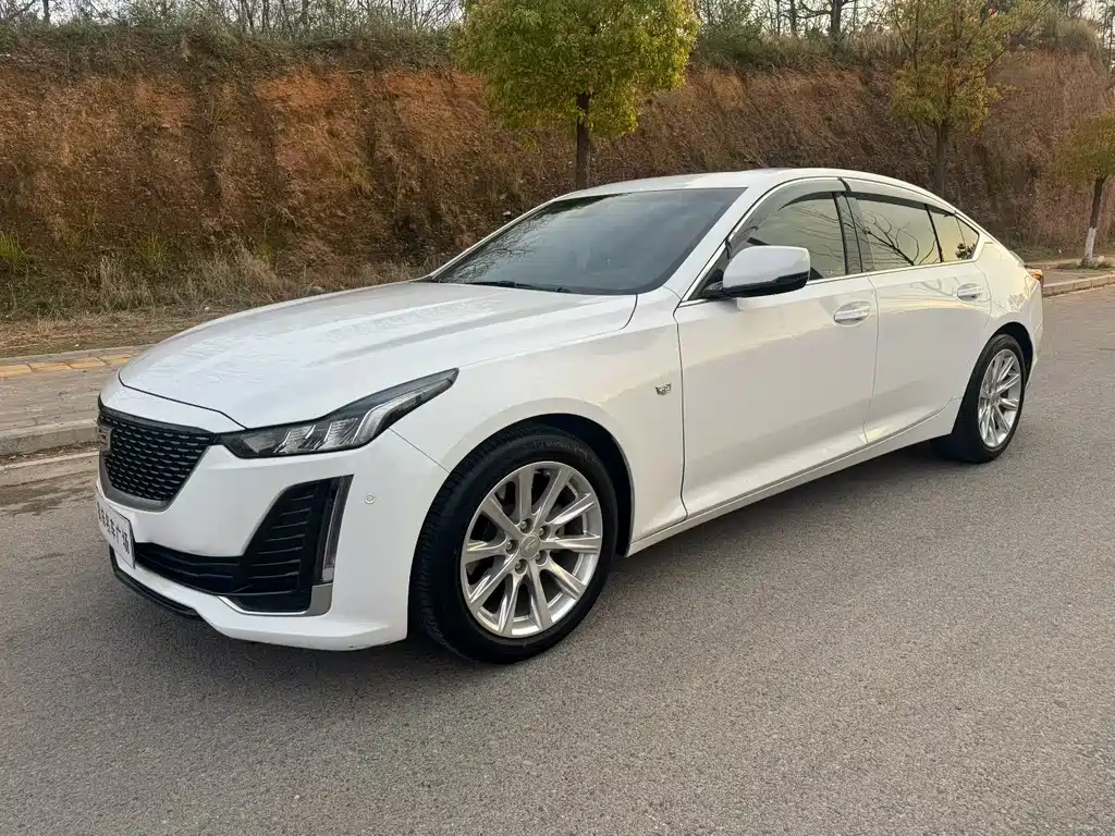 Cadillac CT5 — фото 5