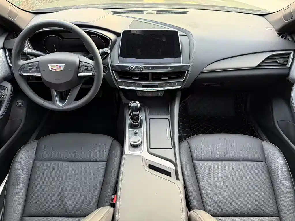 Cadillac CT5 — фото 15