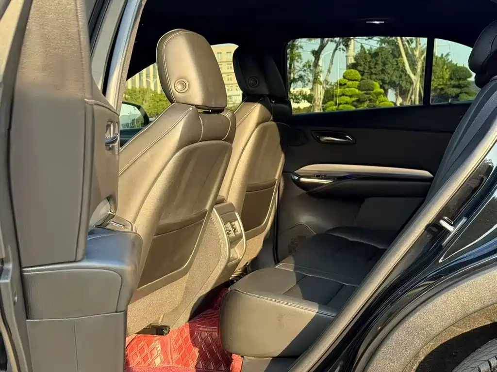 Cadillac XT4 — фото 5
