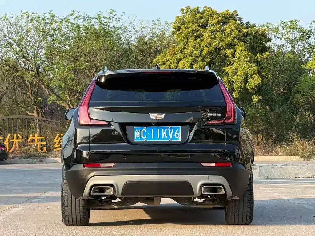 Cadillac XT4 — фото 8