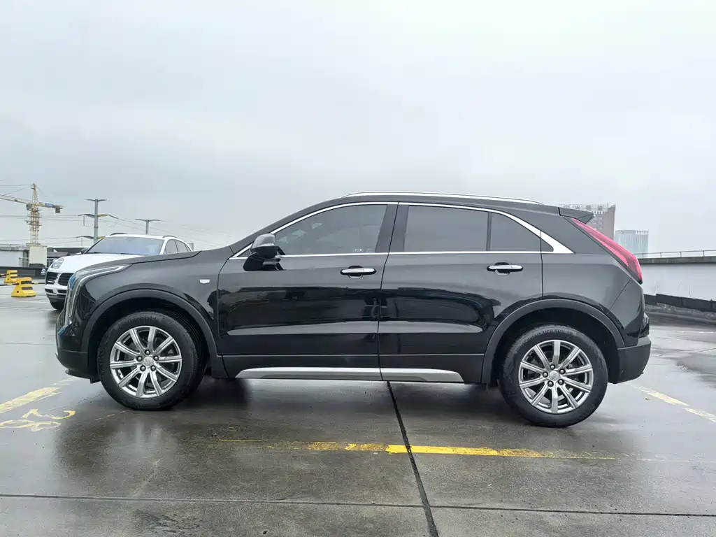 Cadillac XT4 — фото 4