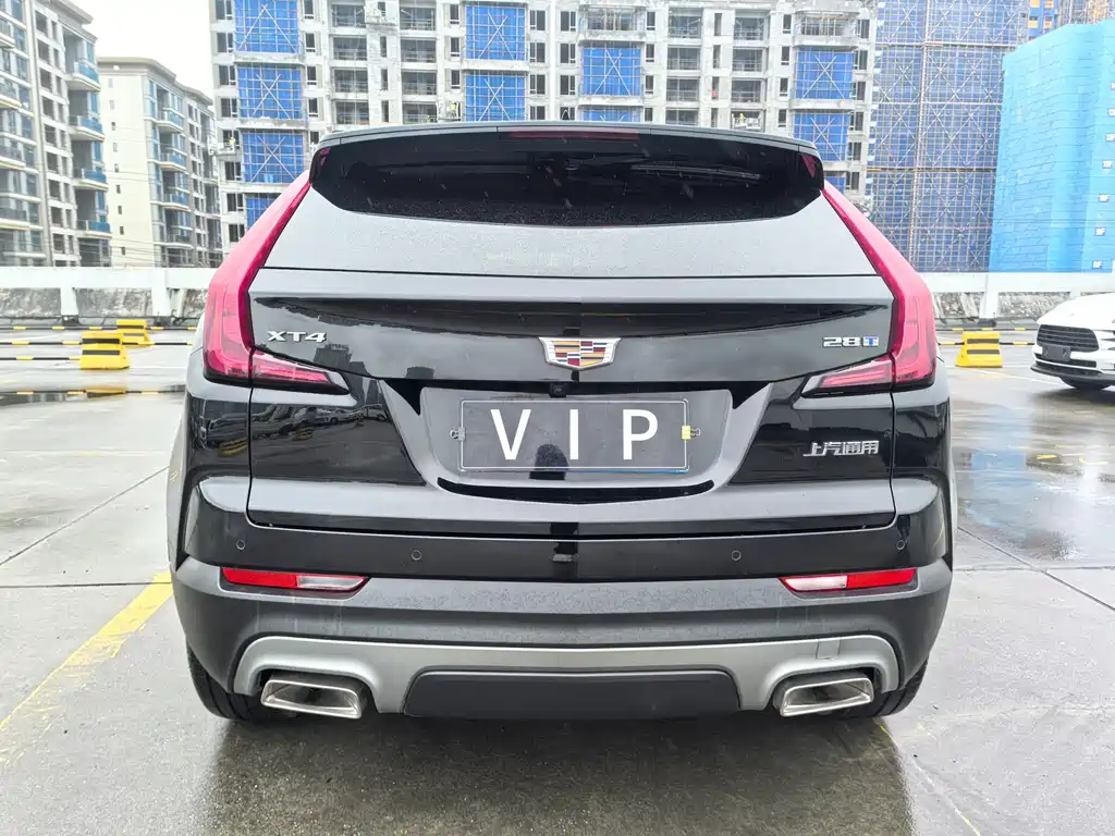 Cadillac XT4 — фото 10