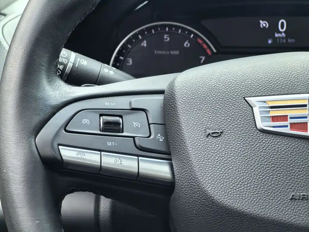 Cadillac CT5 — фото 17