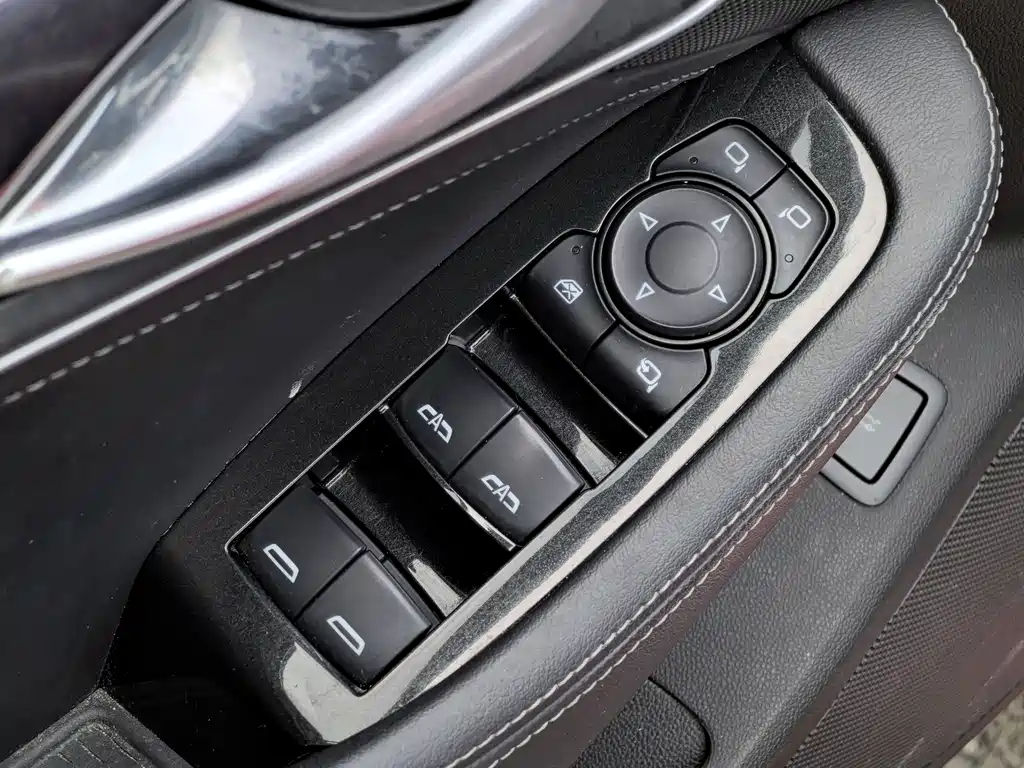 Cadillac CT5 — фото 20