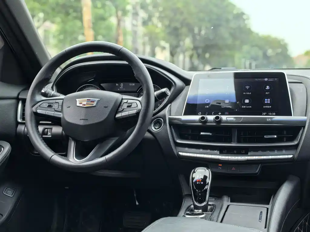 Cadillac CT5 — фото 10